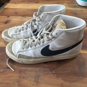 Nike Blazers Size Womens 9.5